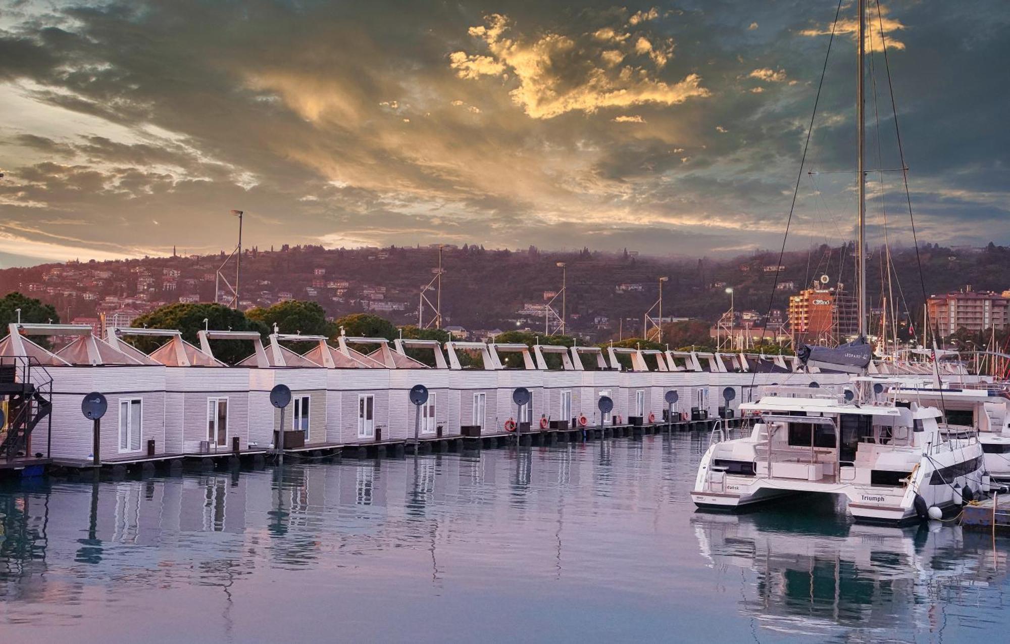 فيلا Floating Sea House Miramare بورتوروز المظهر الخارجي الصورة
